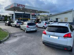 Plan carburant : 20 litres pour les véhicules prioritaires et 10 litres pour les autres