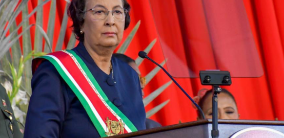 Jennifer Geerlings-Simons devient la première femme présidente du Suriname