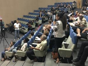 Conférence-1-an-accord-guyane-public-300x225.jpg
