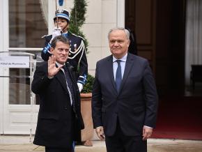 Le nouveau ministre des Outre-mer Manuel Valls veut se rendre à Mayotte "le plus vite possible"